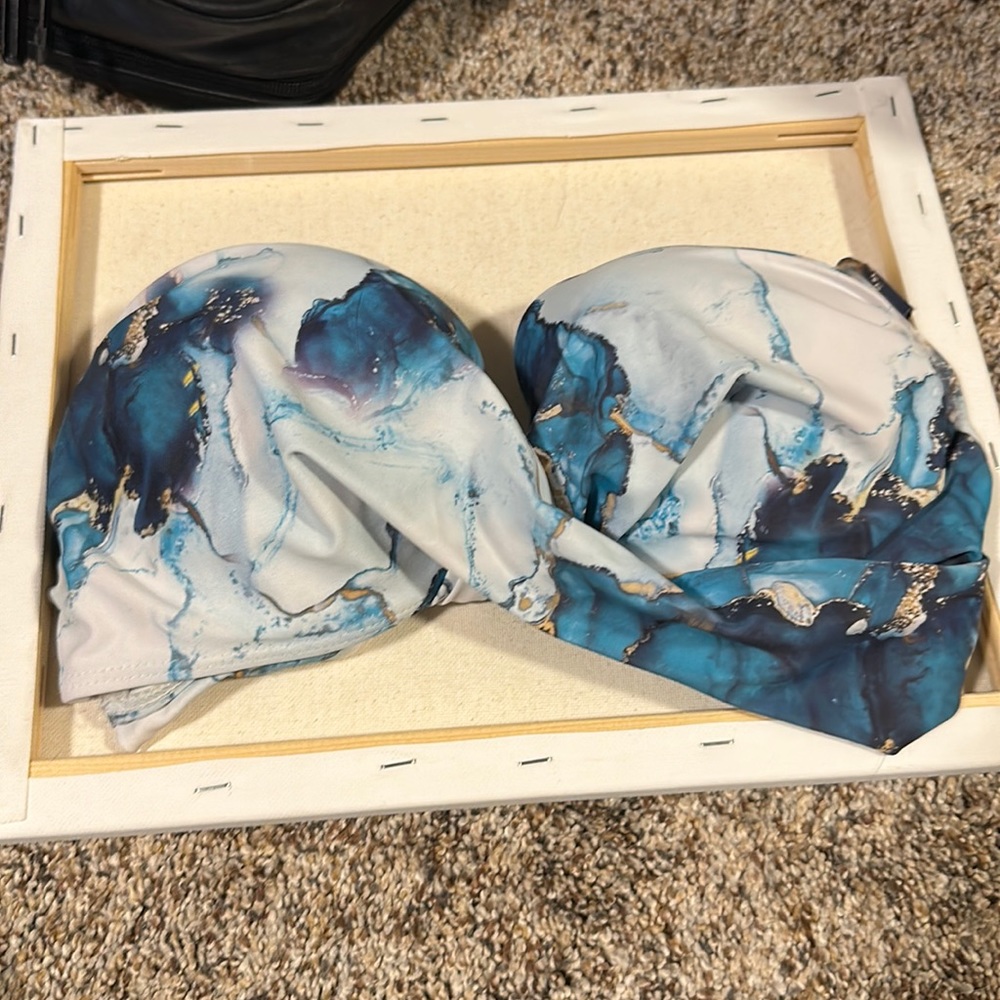 Marble swimsuit top.